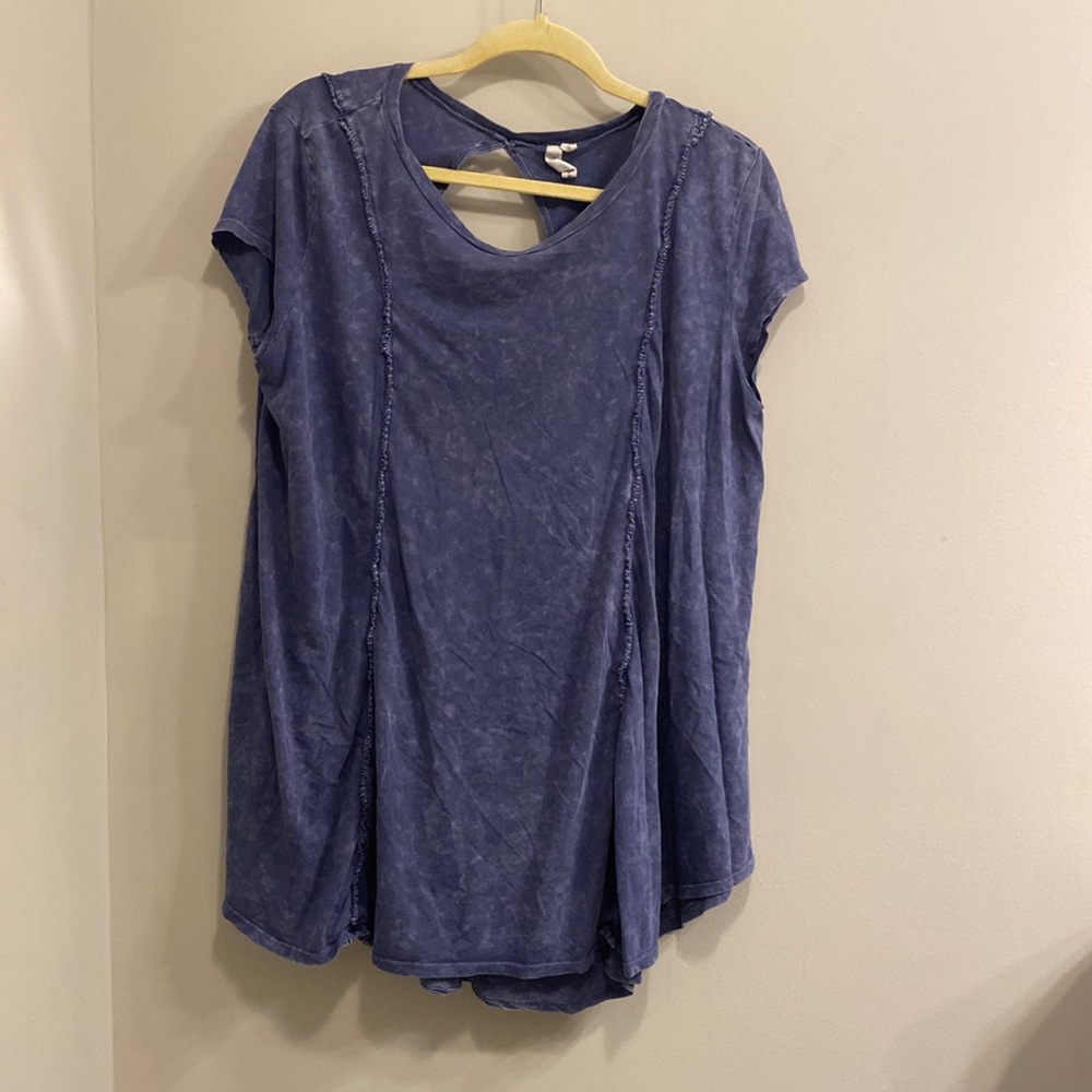 Blue flowy short sleeve top